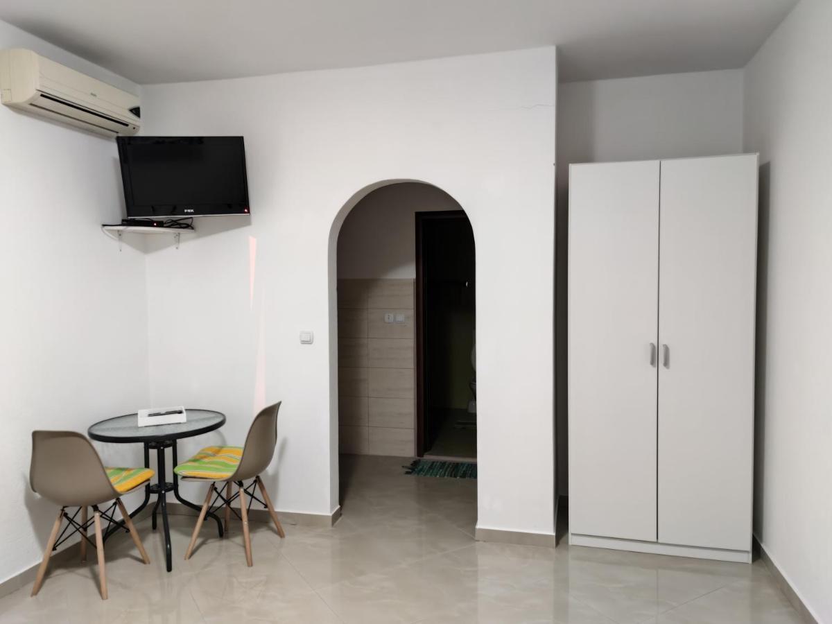 Studios M Улцинь Экстерьер фото