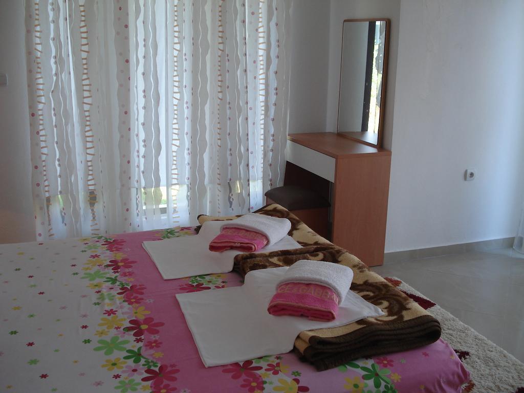 Studios M Улцинь Экстерьер фото