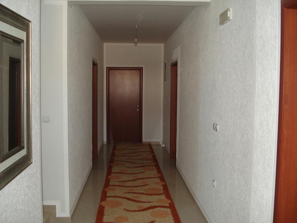 Studios M Улцинь Экстерьер фото